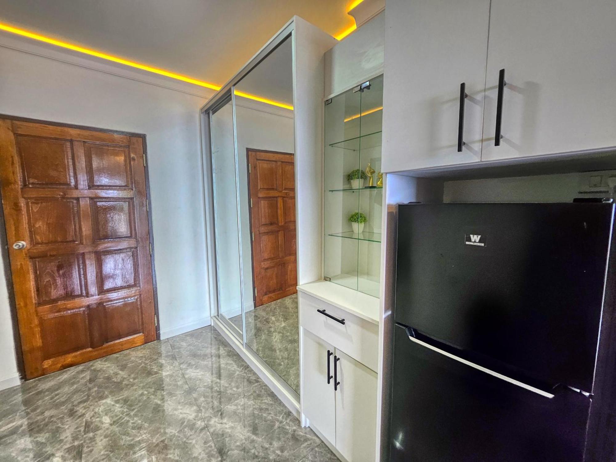 View Talay 5 Jomtien Beachfront Pattaya Bagian luar foto