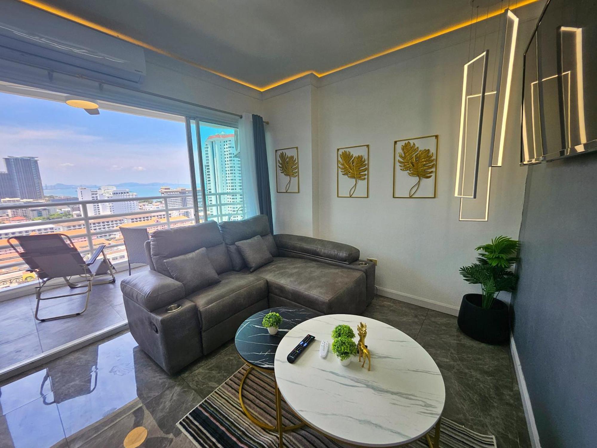 View Talay 5 Jomtien Beachfront Pattaya Bagian luar foto